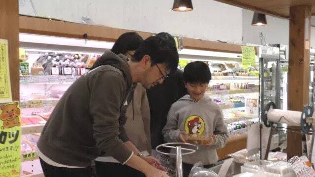 “日本一のスーパー”が岐阜の山奥に… コンビニ半分の広さで｢KALDI｣と呼ばれる秘密 店主は元百貨店の販売員 中津川市