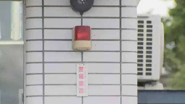 「菓子パン1個とたばこ1箱を奪って男が逃走 店員に“刃物”突きつけ…カウンターの内側に 50代～60代 身長170㎝くらい 岐阜･安八町でコンビニ強盗」の画像