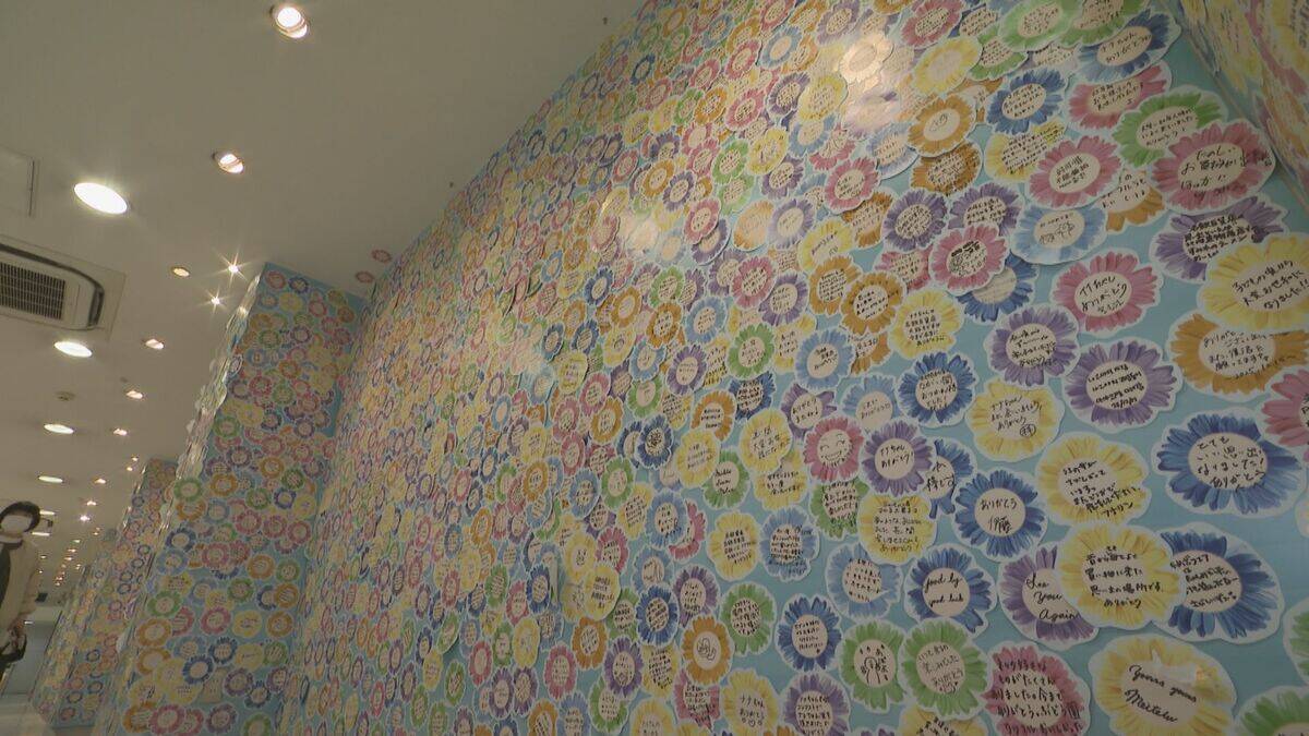 閉店迫る名鉄百貨店 ナナちゃんは広報部員として“最後の変身” 売り尽くしセールはきょうも大盛況