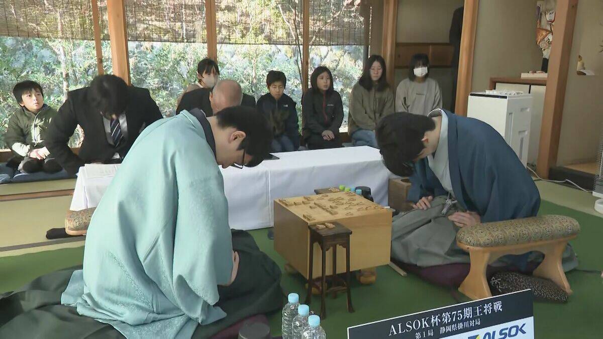 「苦しい時間が長い将棋になってしまったかなと」王将戦第１局　熱戦続くも…永瀬九段に藤井六冠敗れる　