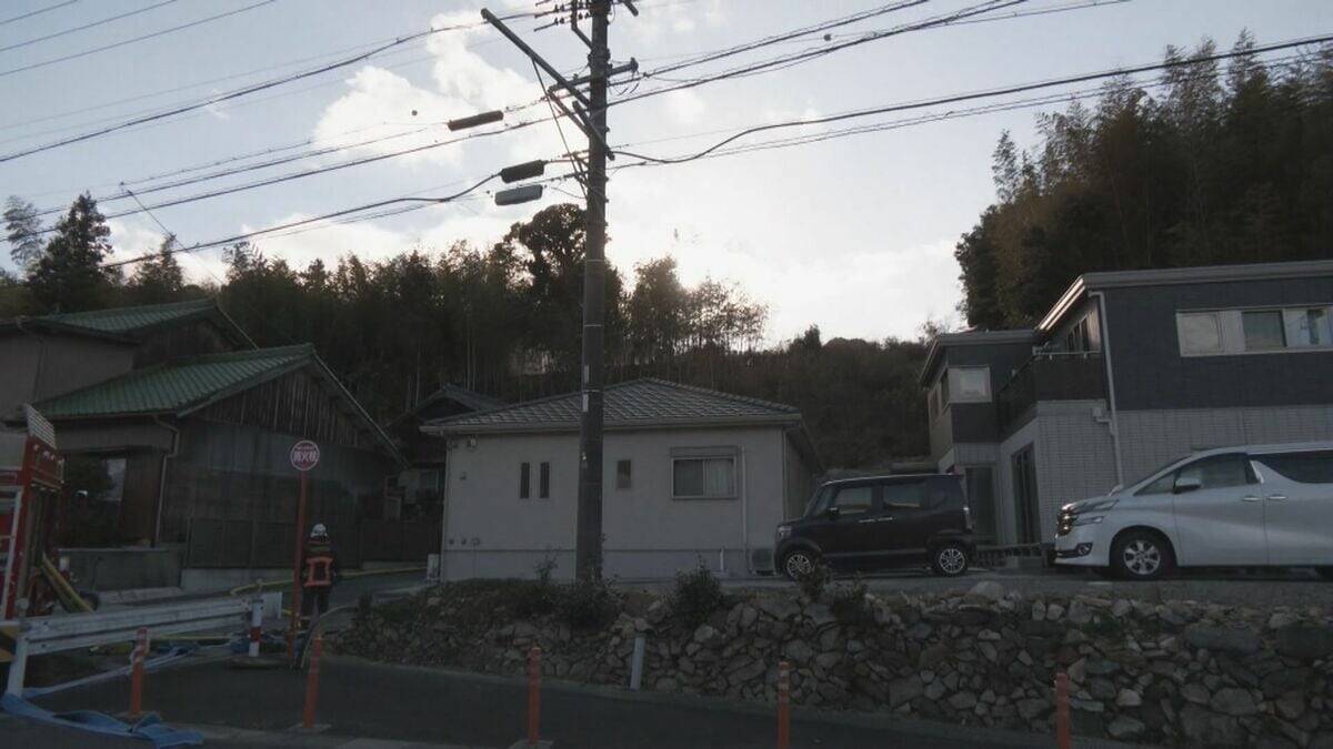 愛知･岡崎市で山林火災 ｢山の方から煙があがっていて…｣ 約2時間半後に消し止められる