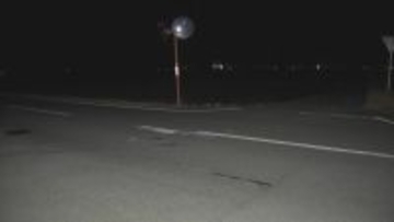 軽乗用車同士が出合い頭に衝突…　運転手の男性が死亡 　もう片方の運転手は軽いけが　交差点の片側には「止まれ」の文字と標識　三重・明和町