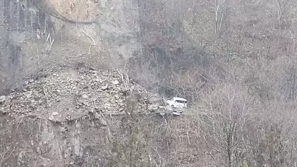 「｢土砂崩れが広範囲に広がっている｣ 40代男性が崩れた土砂に乗り上げケガか 岐阜･高山市丹生川町の国道 一部で通行止め」の画像