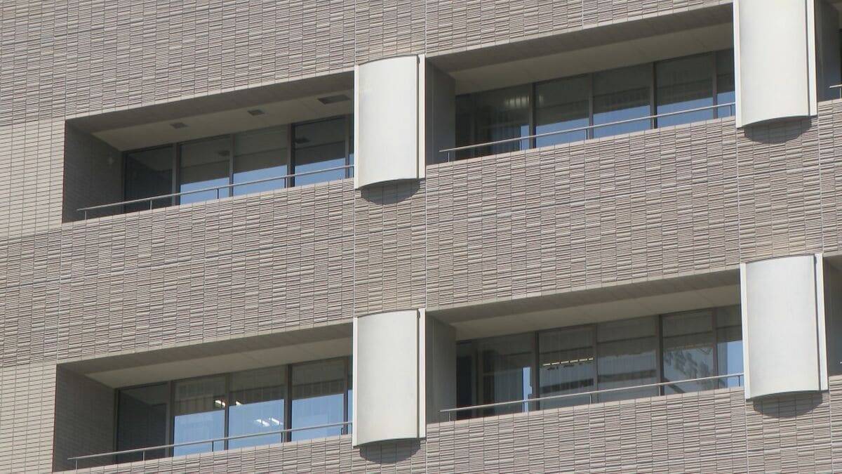 交際相手の女性の首を腕で複数回締め上げる… 殺人未遂の疑いで男（27）を逮捕 女性は目や首に全治2週間のけが 名古屋