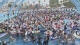 「全国各地から涼を求めて… 暑さも行列も“夏の思い出”に ｢大きいプールを楽しんでほしかった｣ 車で6時間かけて来た家族も 三重･桑名市のナガシマジャンボ海水プール」の画像3