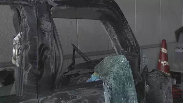「大型トラックなど3台からむ事故 軽ワゴン車は大破… 男性1人死亡 名神高速上り線 岐阜･養老町」の画像