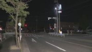 緊急走行をしていたパトカーが交差点で乗用車と衝突　双方の車の３人軽傷　名古屋・中村区