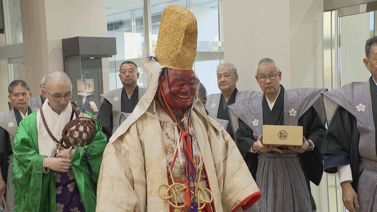 あすは節分 一足先に｢鬼は外｣…とは言わず｢福は内｣ 福の神や鬼が名古屋市内の企業を回って厄除け 大須観音