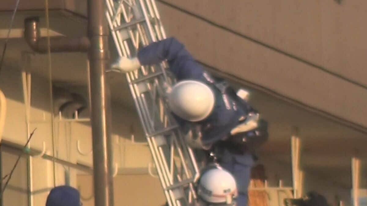 玄関は施錠され部屋の鍵は室内に… 女性殺人･放火事件 犯人はアパートの配管よじ登りベランダから侵入か 逃走する際も配管伝って逃げた疑い 愛知･豊田市