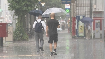 ｢だめだ これ…｣ 名古屋など東海地方を襲った記録的な大雨 43人ケガ “水没車両”200台 浸水被害で片付けに追われる飲食店も