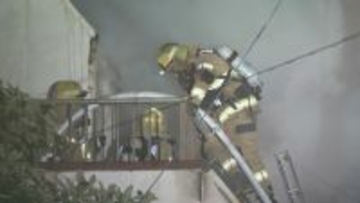 「煙が出ている」愛知・刈谷市で３階建て住宅が全焼　住人は逃げ出してけが人なし　２階の風呂部分が特に激しく焼損