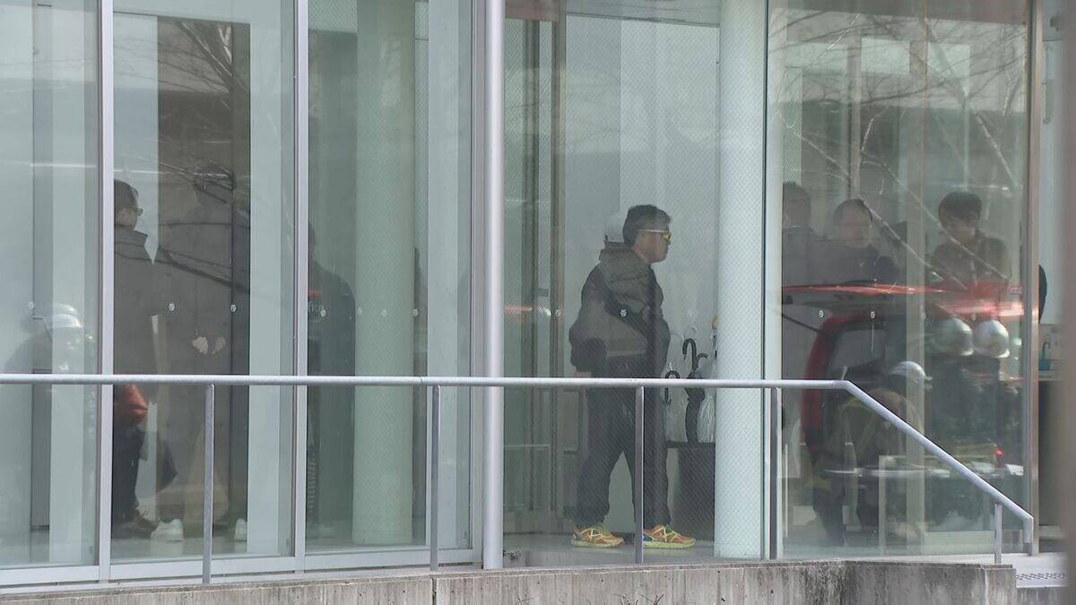 名古屋大学で薬品瓶が“破裂” 21歳 24歳 34歳の男性3人けが ｢テトラクロロシラン｣入った瓶が破裂しガラスの破片が顔に…千種区