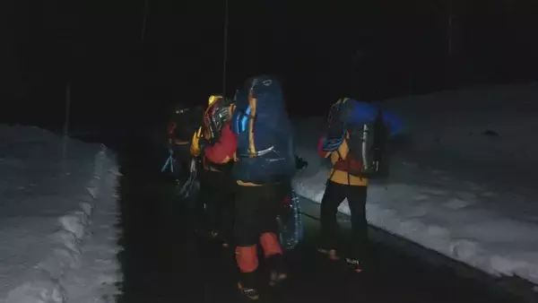 「「バックカントリーをしていたら道に迷った」と通報　男性２人が遭難　一夜明け山岳警備隊の捜索が早朝再開　岐阜・白川村」の画像