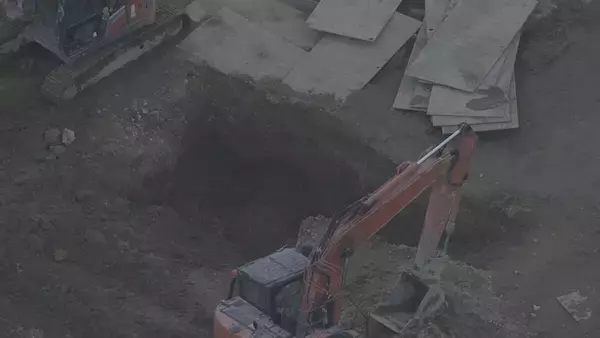 「結婚式場の解体現場で土砂崩れ 64歳男性作業員が巻き込まれ死亡 コンクリート杭撤去の作業中 三重・鈴鹿市」の画像