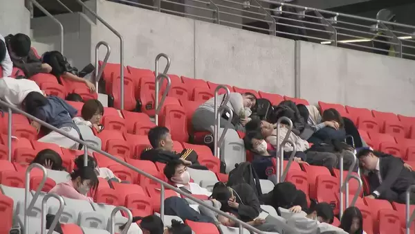 「観客が折り重なる｢群衆雪崩｣が起こったら… アジア大会前に会場で訓練 消防や警察･医師などが手順確認 名古屋市瑞穂公園陸上競技場」の画像