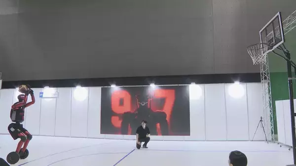 「スリーポイントシュートで会場沸かせるロボットも！最新技術のロボット展示会 ｢日本全体でヒューマノイドを盛り上げたい｣ 愛知・常滑市」の画像