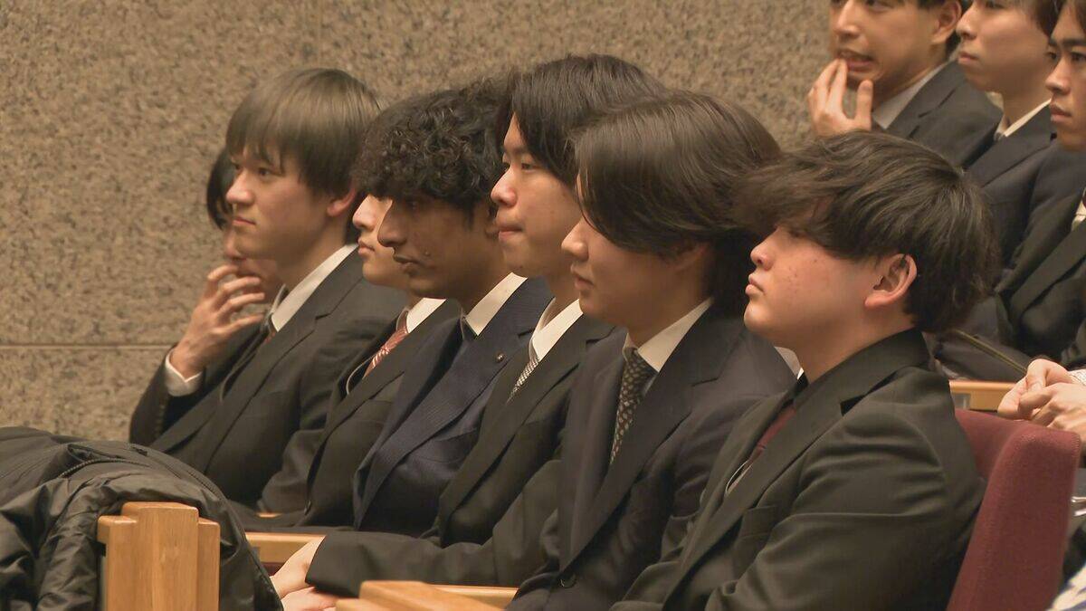 ｢社会人として頑張ろうと思う｣ 成人の日 名古屋市内で｢二十歳の集い｣ 今年度名古屋市内で20歳を迎えるのは約2万1000人