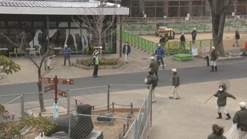 動物の脱走を想定した捕獲訓練 ｢もし逃げても万全の対応ができるように｣  レッサーパンダ役の職員が園内を逃げ回る 名古屋･東山動植物園