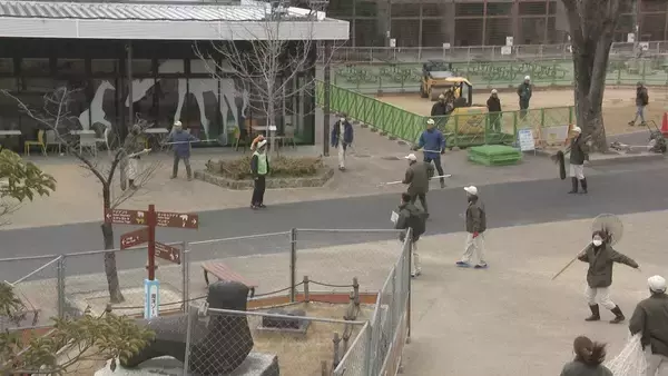 動物の脱走を想定した捕獲訓練 ｢もし逃げても万全の対応ができるように｣  レッサーパンダ役の職員が園内を逃げ回る 名古屋･東山動植物園