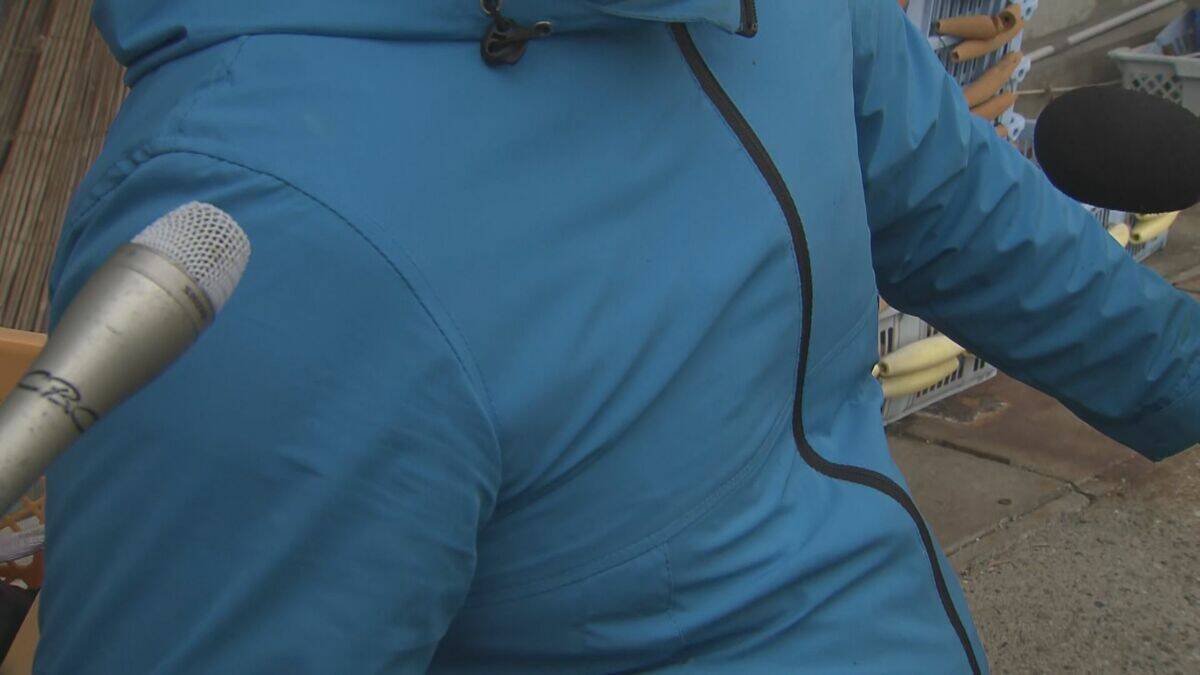 貨物船と釣り船が衝突 13人全員投げ出され1人心肺停止 釣り船は2つに割れ“沈没”… ｢ガタガタ震えていた｣ 三重･鳥羽市沖