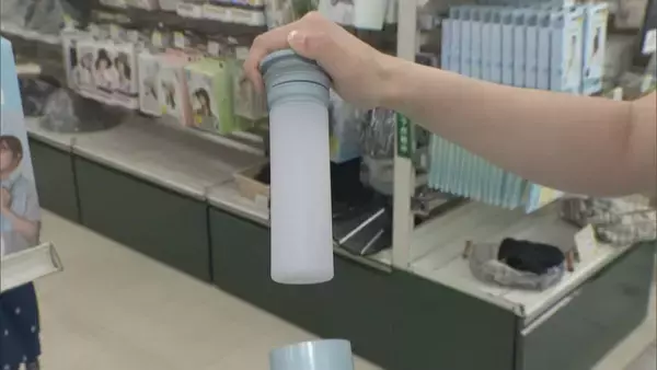 「人気の暑さ対策グッズは？ “ハンディファン”は冷却機能･コンパクト化 保冷機能が付いた“氷のう”も 本格的な夏を前に要チェック！」の画像