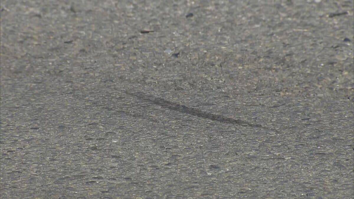 患者搬送中の救急車が絡む事故 交差点で軽自動車と出合い頭に衝突 軽自動車と接触した車の1人が軽傷 三重・松阪市