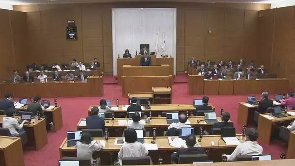 愛知･豊橋市長への辞職勧告決議案を可決 “新アリーナ問題”で市議会最大会派の自民市議らが提出 市長｢重いものと認識｣