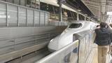 「東京→新大阪 JR東海初 一晩限りの“夜行新幹線” 岐阜羽島で6時間停車 車窓から日の出も ｢非日常感がすごく楽しかった｣」の画像1