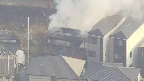 ｢民家から火が出ている｣ 消防車など16台が出動し消火活動続くけが人がいるかどうかは不明 名古屋･名東区