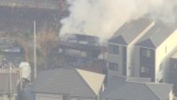 住宅で火事 消防車など15台が出動し消火活動続く 名古屋･名東区