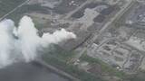 「大同特殊鋼の工場敷地内で火事 鉄くずなど廃材を保管するスペースで… 鎮火のめど立たず 愛知･東海市」の画像1