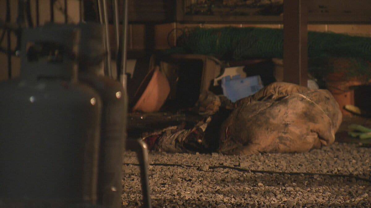 82歳の女性を病院に搬送…三重・伊賀市の2階建て木造住宅で火事 女性は命に別状ない模様