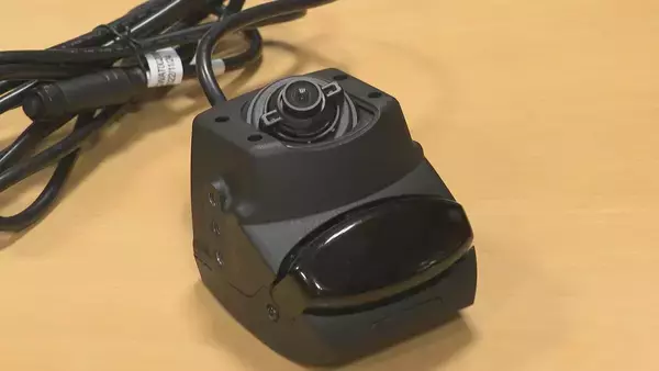 トラックの“死角”をAIカメラが監視 自転車の事故防止に…｢機器を使うことで運転手の負担軽減｣ 青切符導入で注目集まる