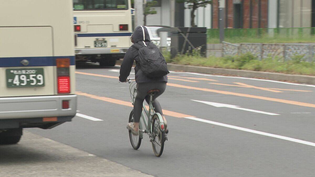 トラックの“死角”をAIカメラが監視 自転車の事故防止に…｢機器を使うことで運転手の負担軽減｣ 青切符導入で注目集まる