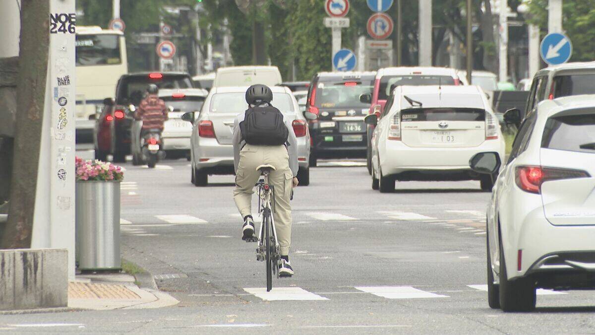 トラックの“死角”をAIカメラが監視 自転車の事故防止に…｢機器を使うことで運転手の負担軽減｣ 青切符導入で注目集まる