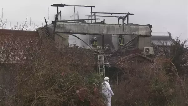 「早朝に2人暮らしの木造住宅で火事 1人死亡 84歳の母親は無事 57歳の息子と連絡が取れず 岐阜・美濃加茂市」の画像