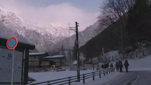 「山岳遭難相次ぐ北アルプス 年越しの登山者に注意呼びかけ 西穂高岳には1月2日まで山岳警備隊の隊員ら4人が駐在 岐阜」の画像