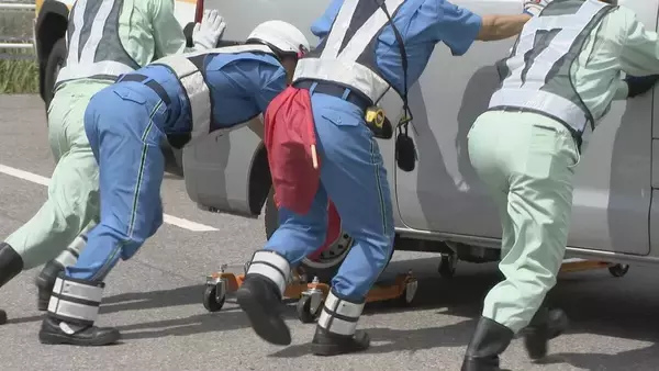 「地震で高架橋の継ぎ目に段差や隙間… 南海トラフ巨大地震を想定した訓練 インフラ企業と手順確認 名古屋高速｢各機関と連携し早期復旧につなげたい｣」の画像