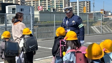 小学1年生が“付き添いなし”で登下校 ｢横断歩道では手をあげて｣ 警察が呼びかけ 不慣れな人が多い時期 一層の注意を 名古屋･港区