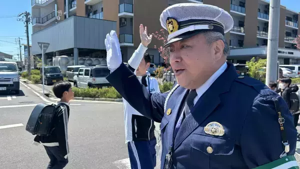 「小学1年生が“付き添いなし”で登下校 ｢横断歩道では手をあげて｣ 警察が呼びかけ 不慣れな人が多い時期 一層の注意を 名古屋･港区」の画像