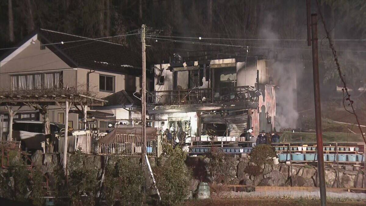 7人家族の住宅で火事 2人死亡 13歳三男と11歳長女か 「1階から出火して2階に逃げ遅れがいる」と通報 岐阜・関市