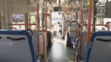 市バスの発車時に転倒… 乗客の79歳女性が首の骨や肋骨を折る大けが 当時はほぼ満席 女性は中央付近でカートを持って立っていたか 名古屋