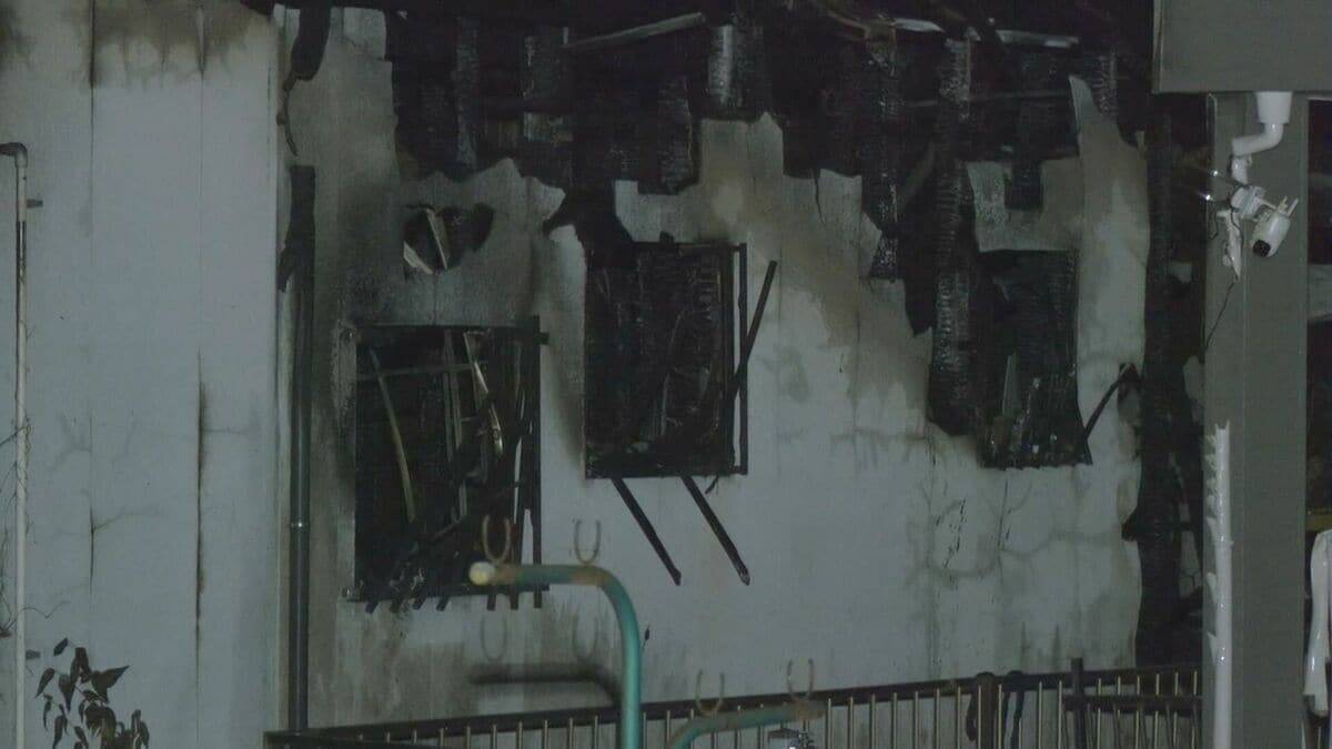 住宅が全焼し焼け跡から1人の遺体　4人家族の長男（19）と連絡取れず　愛知・岡崎市