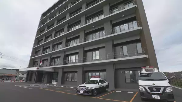 「【速報】小学生とみられる女の子含む3人が死亡 30～40代 50～60代くらいの女性 ｢警報音が鳴っている｣ 室内には練炭が… 岐阜･瑞浪市の集合住宅」の画像