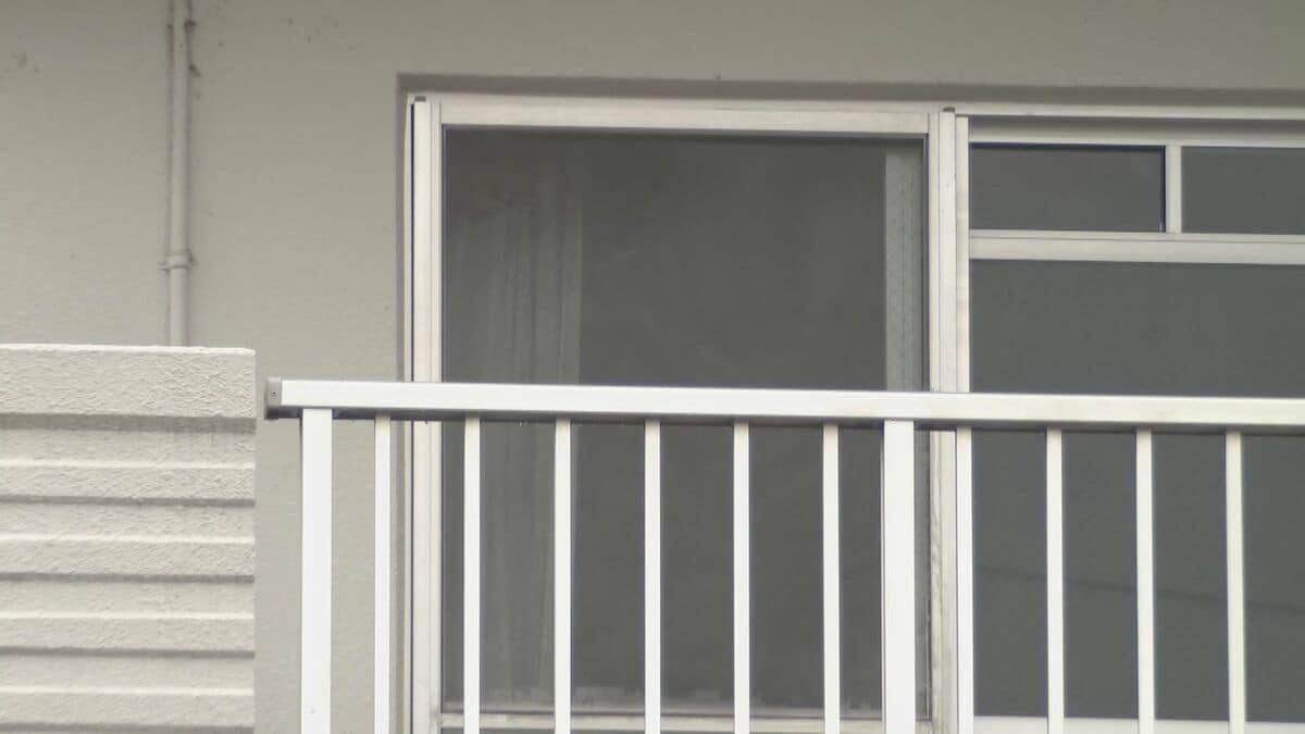 【速報】小学生とみられる女の子含む3人が死亡 30～40代 50～60代くらいの女性 ｢警報音が鳴っている｣ 室内には練炭が… 岐阜･瑞浪市の集合住宅