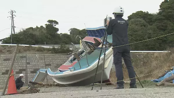 「2つに割れた釣り船 船首を3Dスキャンで撮影 三重・鳥羽市沖の船舶事故で2人死亡 貨物船は時速20キロ前後で衝突か」の画像