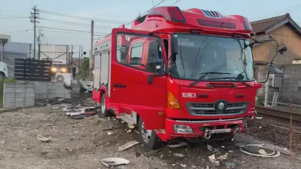 「｢金がなく消防車盗んで帰ろうと｣ 57歳男を逮捕 直前にはトイレの壁が焼ける不審火 約9キロ運転し事故…取り押さえられる」の画像