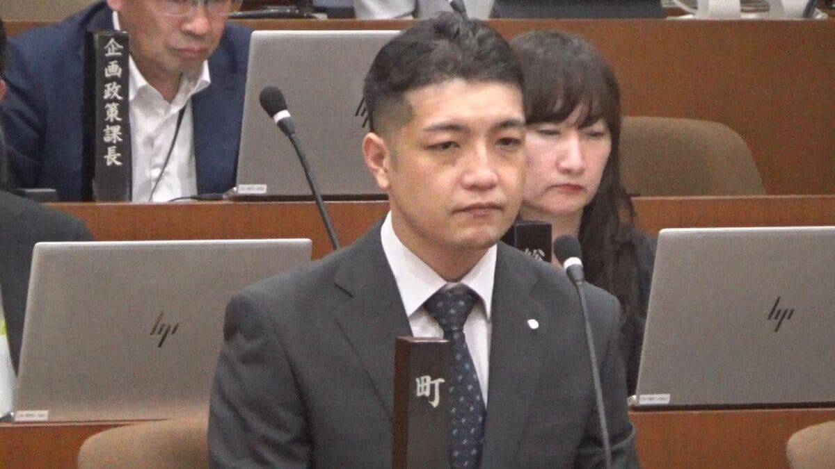 愛知･大治町長 ｢あす議長に辞職願を提出し10日付けで退職する予定｣と役場が発表 前･衆院議員の事務所に侵入したとして事情聴取受ける