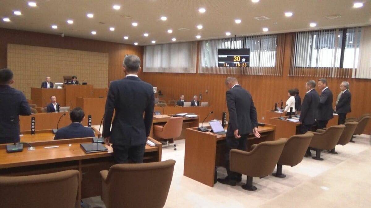 愛知･大治町長 ｢あす議長に辞職願を提出し10日付けで退職する予定｣と役場が発表 前･衆院議員の事務所に侵入したとして事情聴取受ける