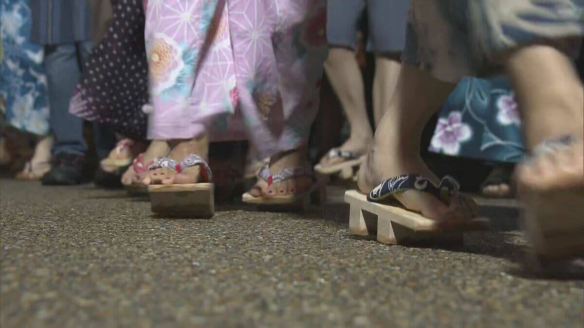 日本三大盆踊り「郡上おどり」で“徹夜おどり”始まる　8月17日明け方まで